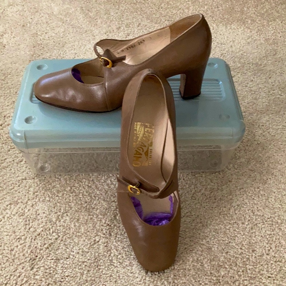 Vintage Feragamos Size 7